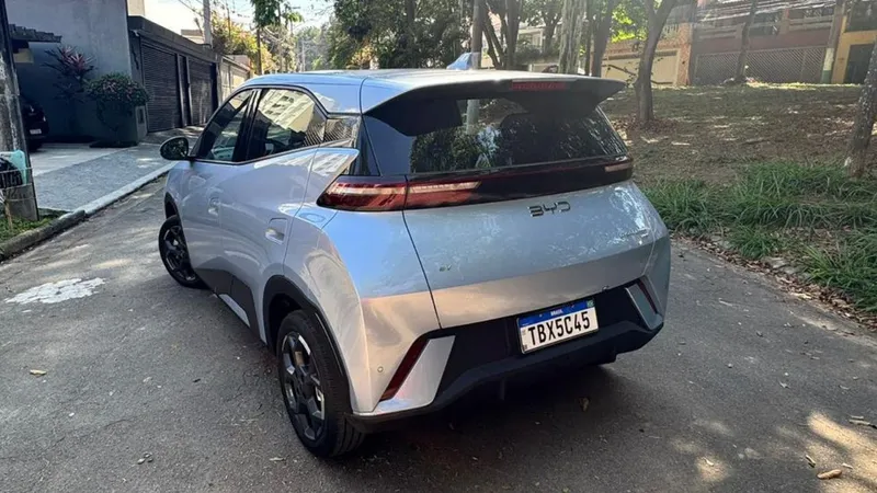 BYD Dolphin Mini ganha nova versão com opção para PCD por R$ 99.990