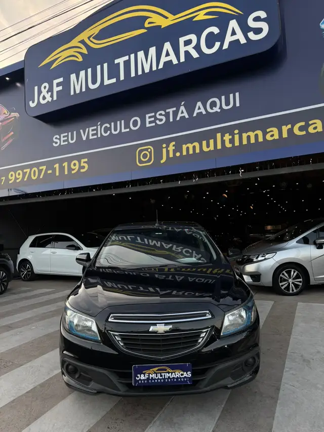 Carro Chevrolet Onix 2013 1.4 LT SPE/4