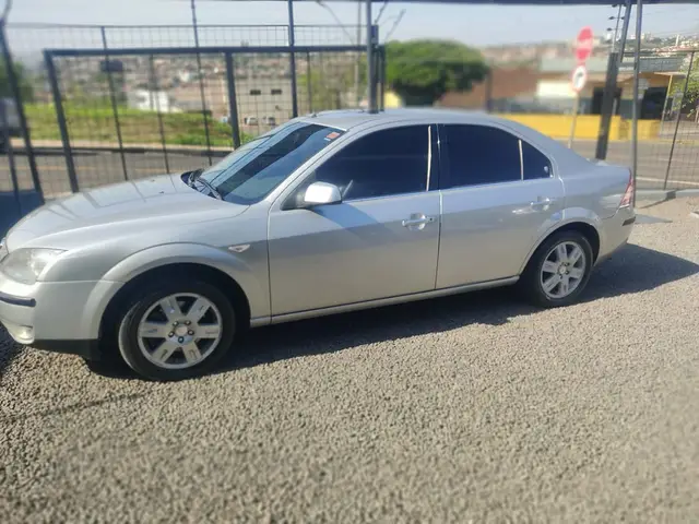 Carro Ford Mondeo 2006 Sedan Ghia 2.0 16V (Aut)