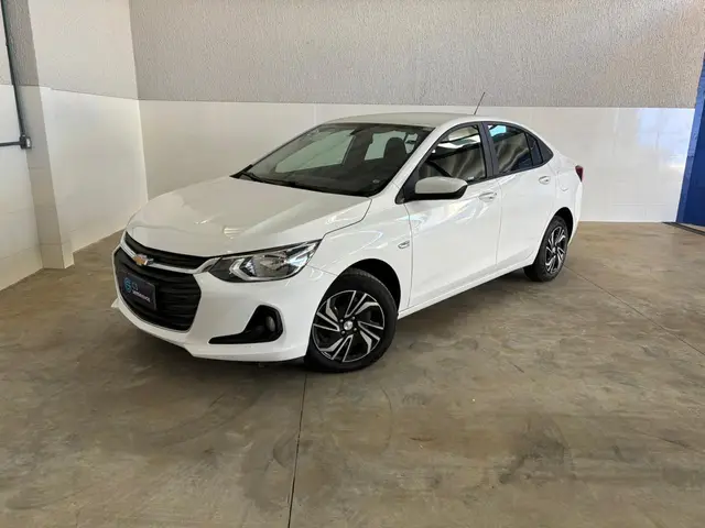 Carro Chevrolet Onix Plus 2024 LT 1.0 Turbo