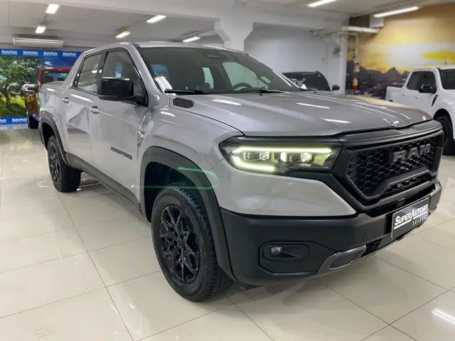 Carro Ram Rampage 2024 Rebel 2.0 Turbo