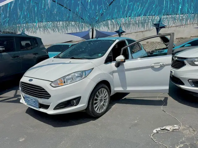 Carro Ford Fiesta Hatch 2017 SEL 1.6 16V Flex Aut. 5p - G