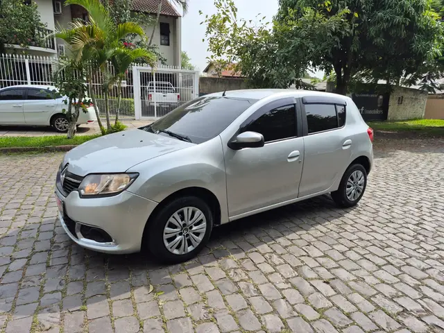 Carro Renault Sandero 2017 Expression 1.0 16V (Flex)
