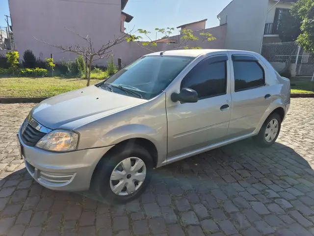 Carro Renault Logan 2012 Authentique 1.0 16V (flex)