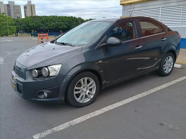 Carro Chevrolet Sonic Sedan 2014 LTZ 1.6 (Aut)