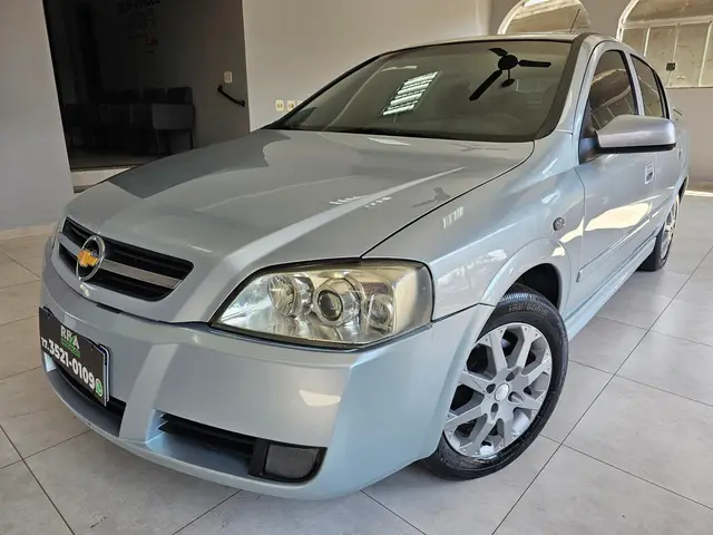 Carro Chevrolet Astra Sedan 2011 Advantage 2.0 (Flex)