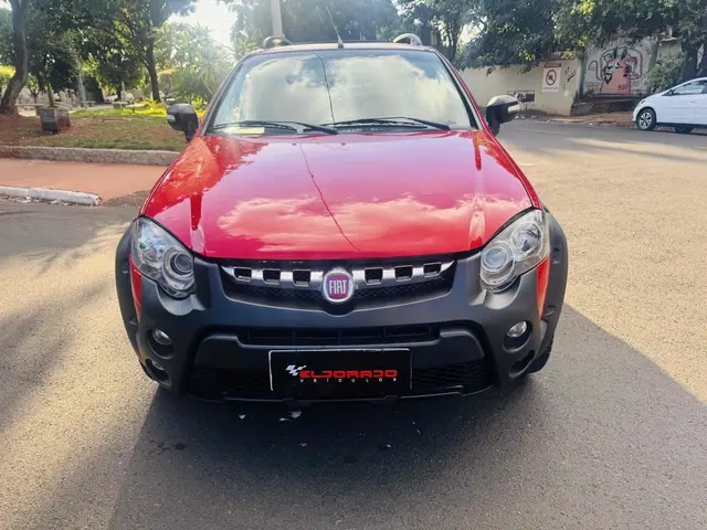 Carro Fiat Strada 2015 Adventure 1.8 16V (Flex) (Cabine Dupla)