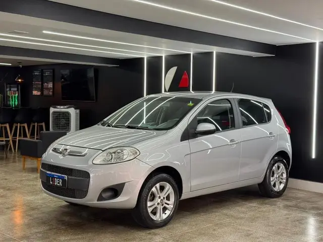 Carro Fiat Palio 2015 ATTRA. Best Seller 1.4 EVO Flex 5p