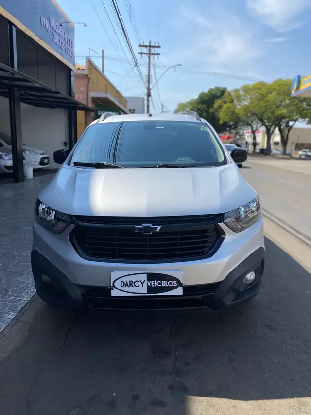 Carro Chevrolet Spin 2022 Activ 5 1.8 (Flex) (Aut)