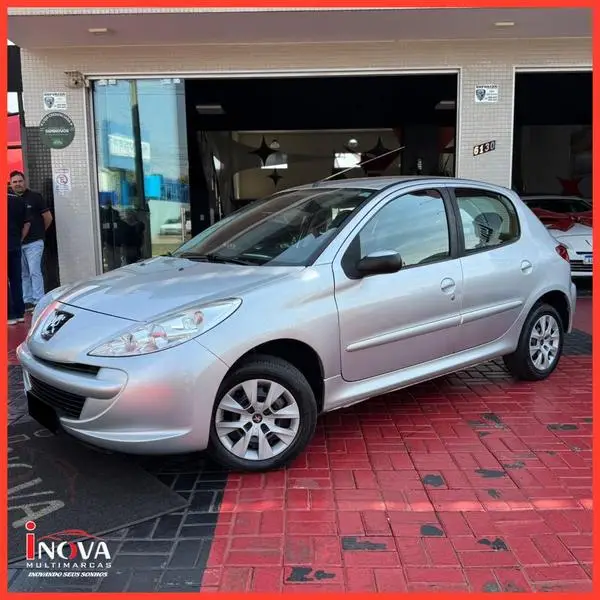 Carro Peugeot 207 2014 Hatch Active 1.4 (Flex)