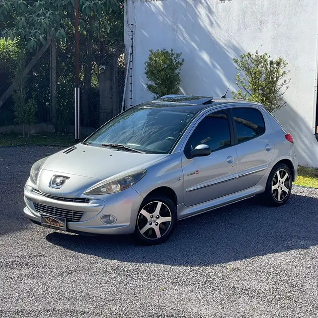 Carro Peugeot 207 2013 Hatch Quicksilver 1.6 (flex)