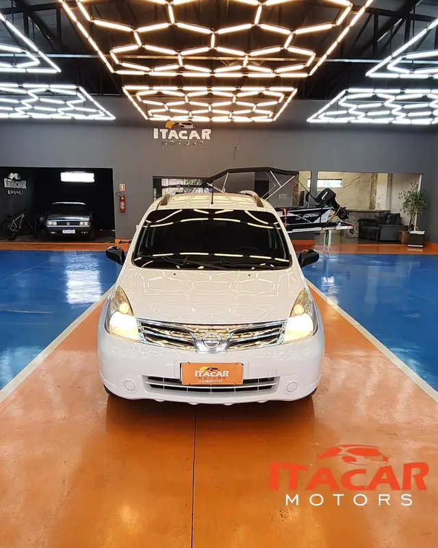 Carro Nissan Grand Livina 2013 S 1.8 16V (flex)