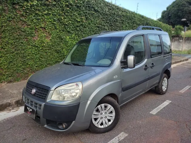 Carro Fiat Doblò 2011 ELX 1.4 8V (Flex)