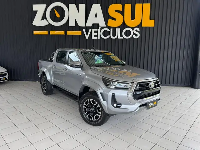 Carro Toyota Hilux Cabine Dupla 2024 SRX 4x4 2.8 Diesel