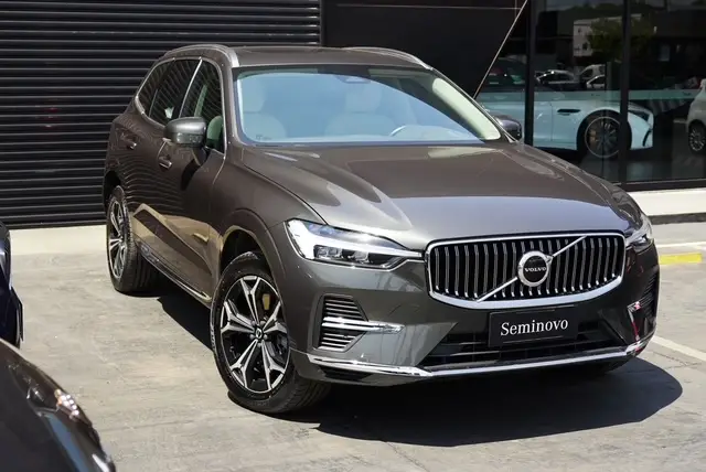 Carro Volvo XC60 2022 Recharge Inscription Expression Hybrid AWD (Aut)