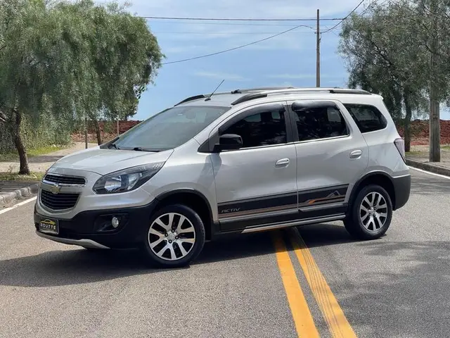 Carro Chevrolet Spin 2016 Activ 1.8 (Flex) (Aut)