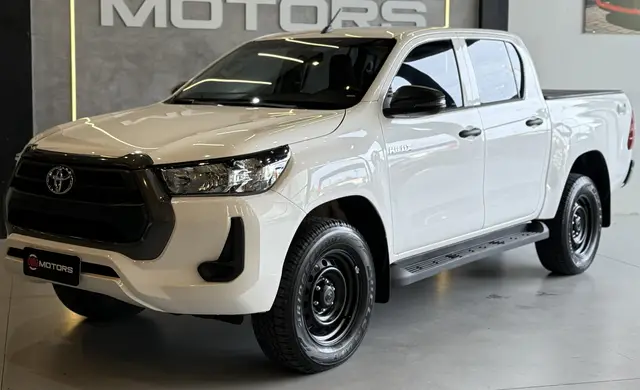 Carro Toyota Hilux Cabine Dupla 2024 STD Power Pack 4x4 2.8 Diesel