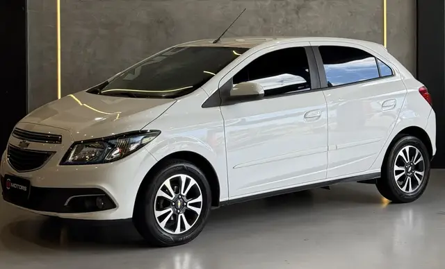 Carro Chevrolet Onix 2015 1.4 LTZ SPE/4