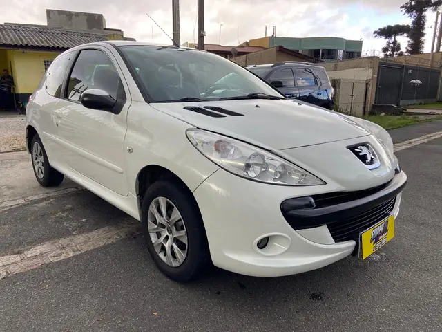 Carro Peugeot 207 2011 XR 1.4 (10 ANOS BRASIL)(Flex) 2p