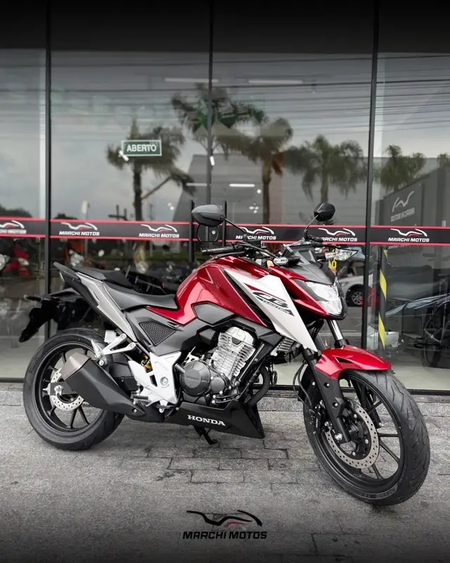 Moto Honda CB 300F Twister 2025 (ABS)