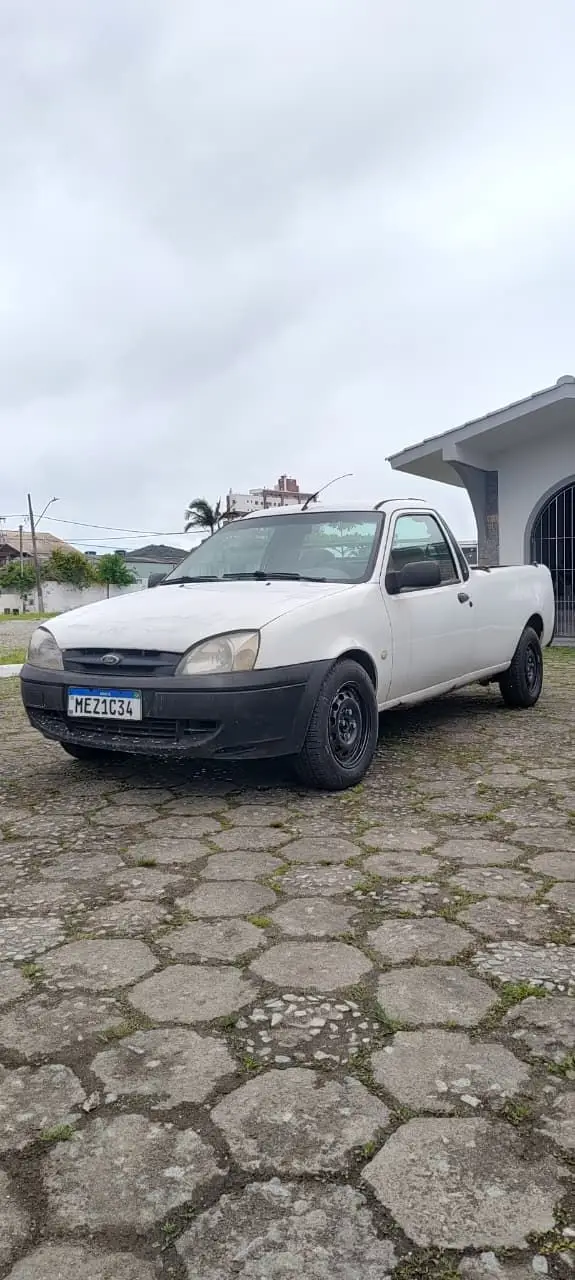 Carro Ford Courier 2006 L 1.6 MPi (Cab Simples)