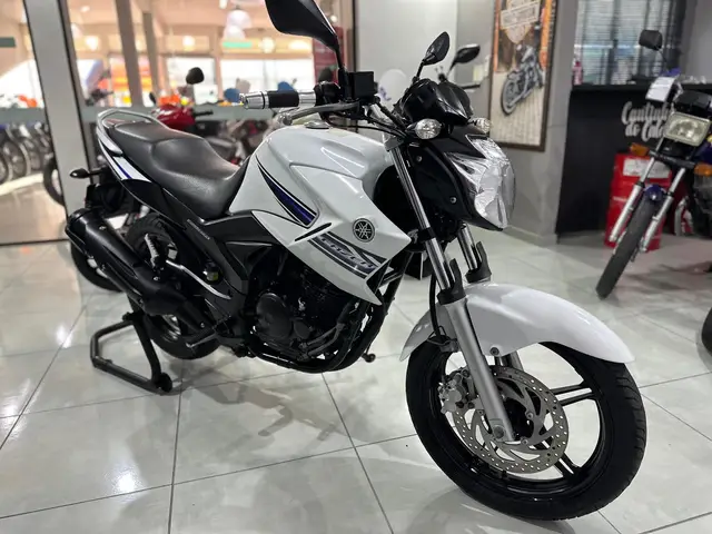 Moto Yamaha YS 250 Fazer 2014 Blueflex