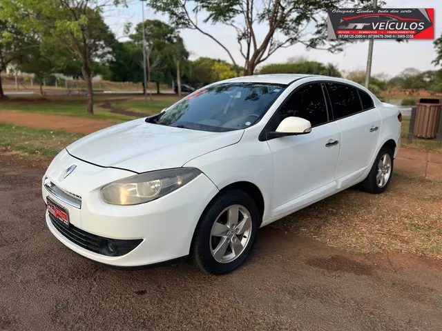 Carro Renault Fluence 2013 2.0 16V Dynamique (Flex)