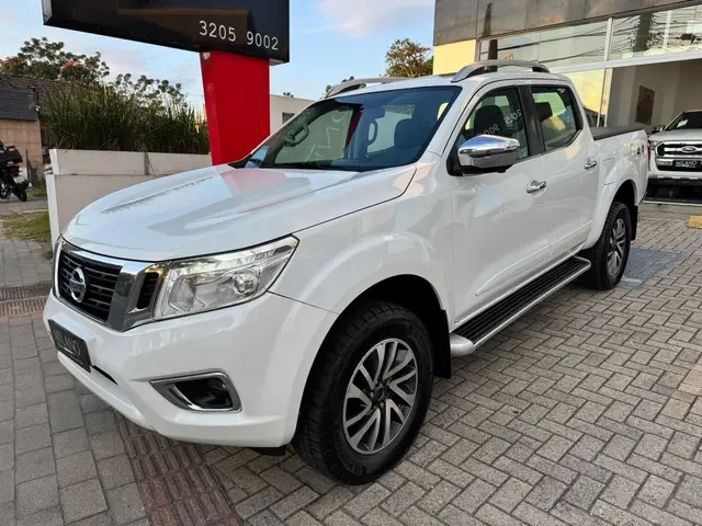 Carro Nissan Frontier 2020 2.3 TD CD LE 4x4 (Aut)