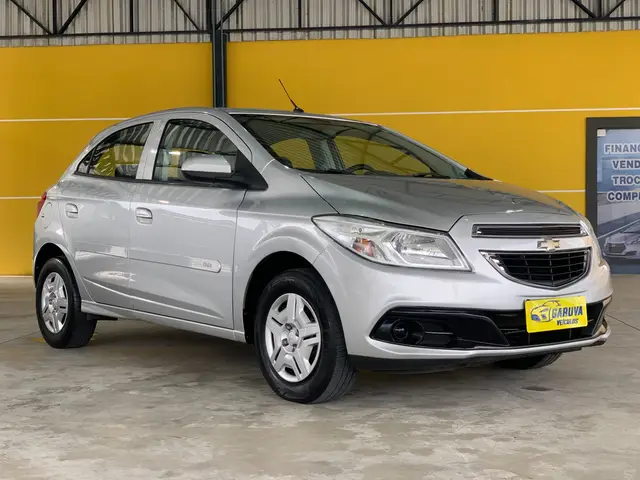 Carro Chevrolet Onix 2013 1.0 LT SPE/4