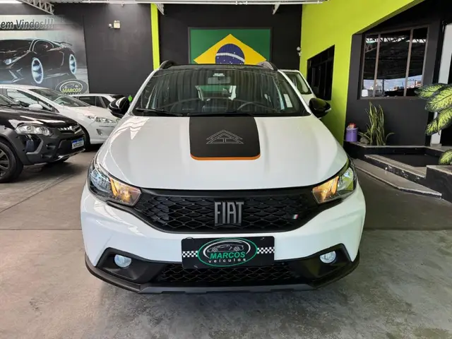 Carro Fiat Argo 2025 Trekking 1.3
