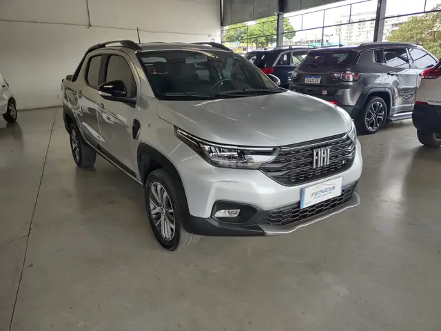 Carro Fiat Strada 2025 Volcano 1.3 Flex 8V CD Aut.