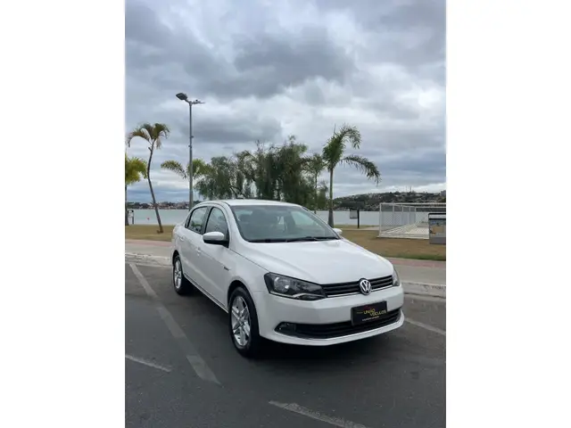 Carro Volkswagen Voyage 2015 1.6 VHT Evidence (Flex)