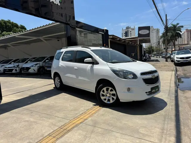 Carro Chevrolet Spin 2016 LTZ 7S 1.8 (Flex) (Aut)