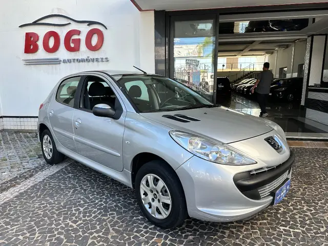 Carro Peugeot 207 2011 Hatch XR 1.4 8V (flex) 4p