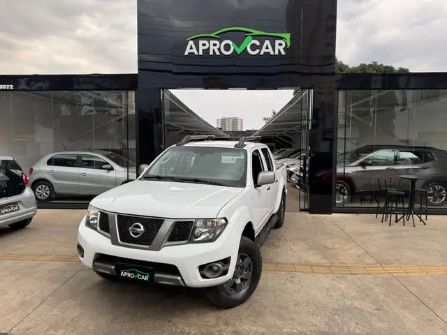 Carro Nissan Frontier 2015 2.5 TD CD 4x4 SV Attack
