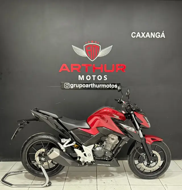 Moto Honda CB 300F Twister 2025 (ABS)