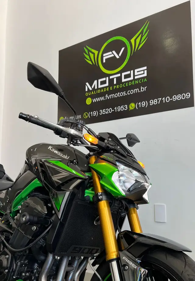 Moto Kawasaki Z 900 2022 R Edition