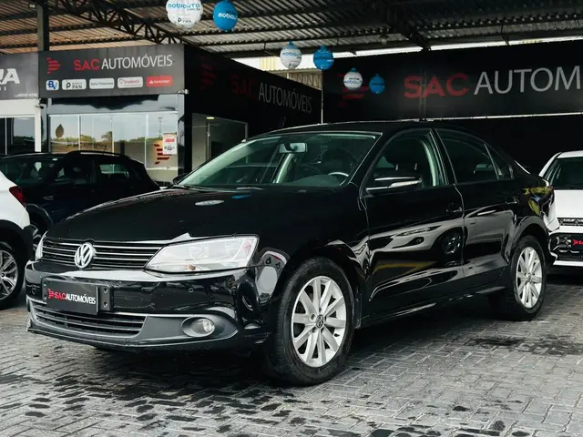 Carro Volkswagen Jetta 2014 2.0 Comfortline Tiptronic (Flex)