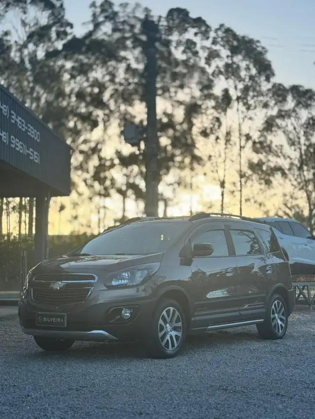 Carro Chevrolet Spin 2016 Activ 1.8 (Flex) (Aut)