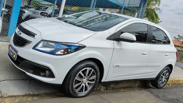 Carro Chevrolet Onix 2014 1.4 LT SPE/4