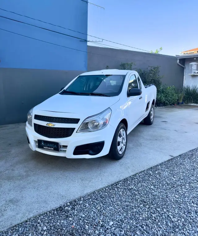 Carro Chevrolet Montana 2017 LS 1.4 (Flex)