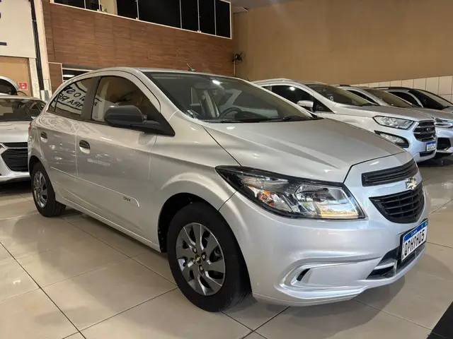 Carro Chevrolet Onix 2019 1.0 Joy SPE/4