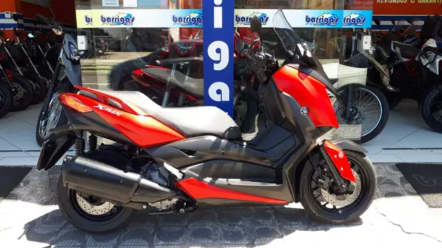 Moto Yamaha XMax 2022 250 (ABS)