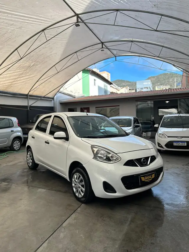 Carro Nissan March 2017 1.0 12V S (Flex)