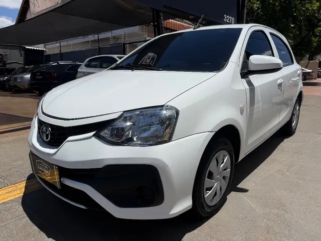 Carro Toyota Etios 2018 X 1.3 (Flex)