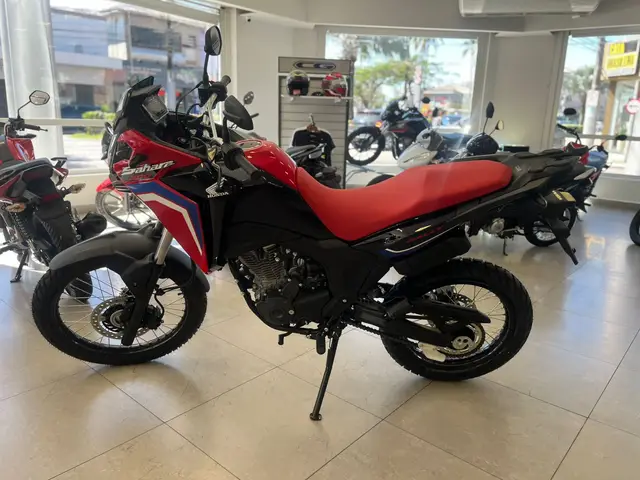 Moto Honda XRE Sahara 300 2026 Rally