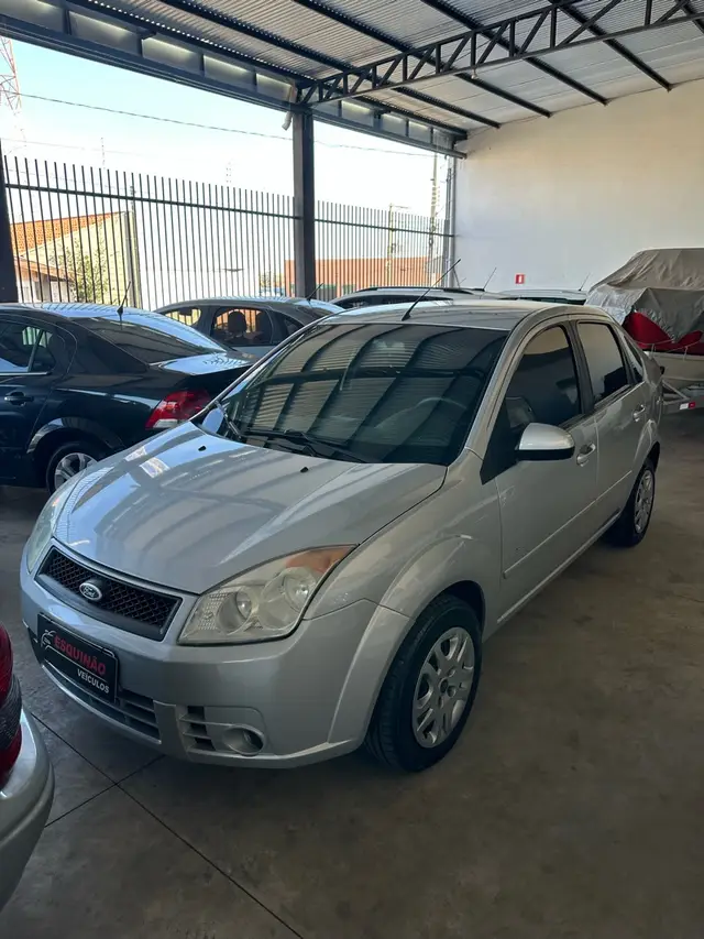 Carro Ford Fiesta Sedan 2010 1.6 (Flex)