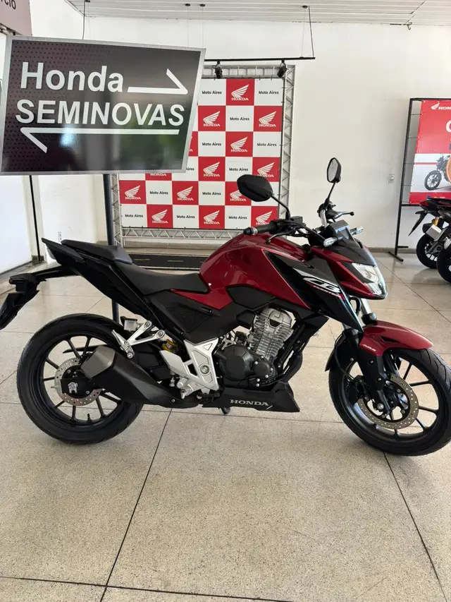 Moto Honda CB 300F Twister 2025 (ABS)