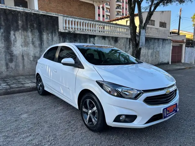 Carro Chevrolet Onix 2018 1.4 LTZ SPE/4 (Aut)