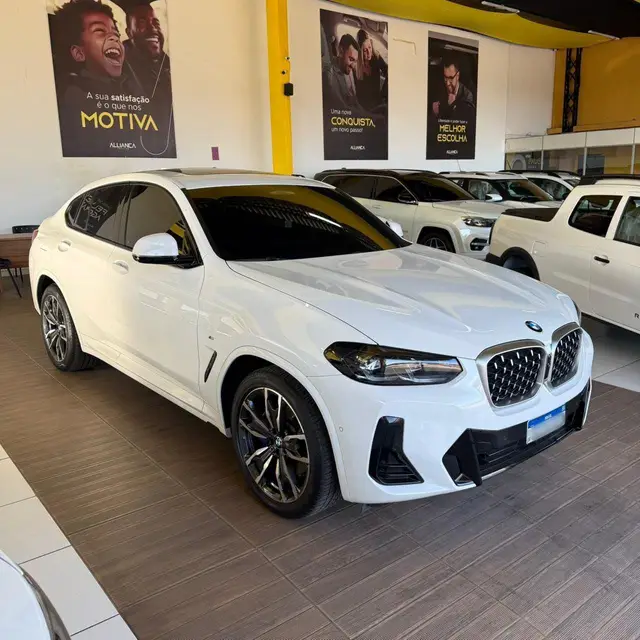 Carro BMW X4 2024 xDrive30i M Sport 2.0 Turbo (Aut.)